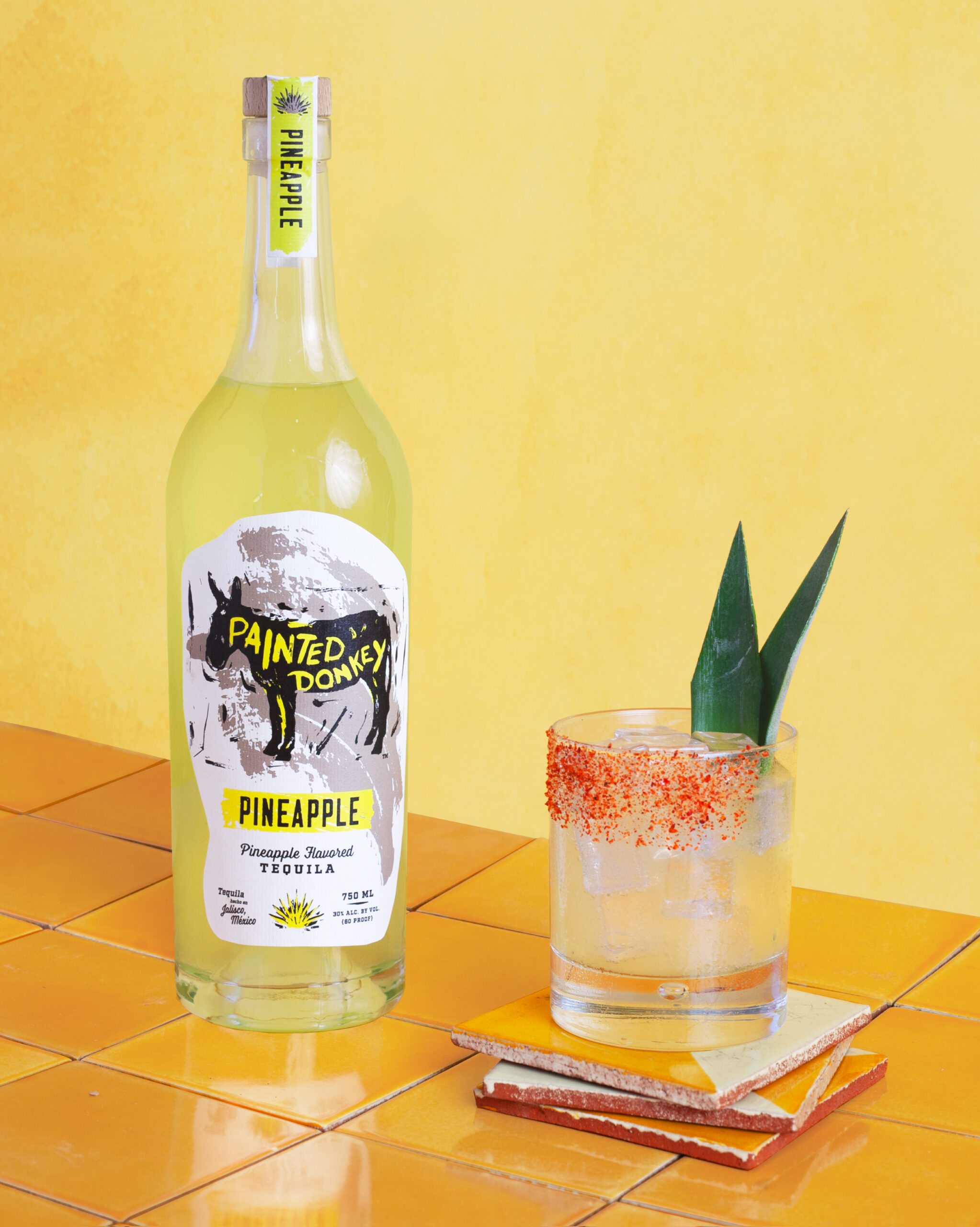 Painted Donkey Pineapple bottle shot